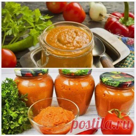 Рецепт кабачков на зиму: кабачковая икра 
Кабачковая икра — это популярная зимняя заготовка, которая понравится всем любителям овощных блюд. Нежная текстура и насыщенный вкус делают её идеальной как самостоятельное блюдо, так и как гарнир. Готовим вместе!
Ингредиенты:
Кабачки — 2 кг (очищенные от кожицы и семян)
Морковь — 500 г
Лук — 500 г
Томатная паста — 150 г
Растительное масло — 100 мл
Сахар — 2 ст. л.
Соль — 1 ст. л.
Чеснок — 5-6 зубчиков
Уксус 9% — 2 ст. л.
Чёрный пе...