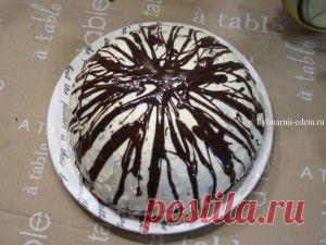 ТОРТ "ПАНЧО"

Сметанный торт «Панчо» можно смело ставить в один ряд с такими известными тортами, коими являются «Прага» и "Птичье молоко". Нежные бисквитные коржи, пропитанные вкуснейшим сметанным кремом и залитые сверху ароматной шоколадной глазурью - вот что составляет прекрасный вкус этого кулинарного шедевра.