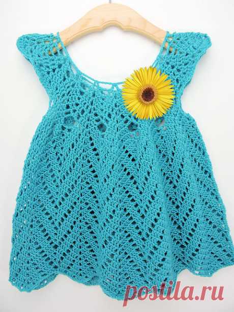 Ravelry: Tulip Chevrons Baby Dress pattern by Kim Guzman