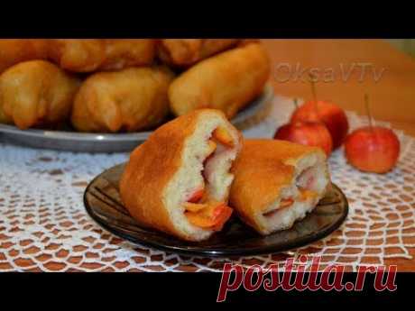 Жареные пирожки с яблоками. Fried patties with apples.