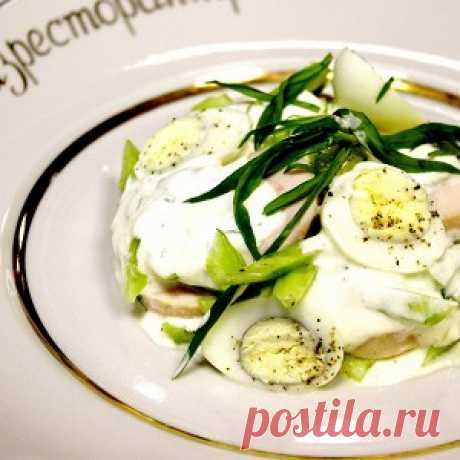 Низкокалорийный салат с куриной грудкой и перепелиными яйцами рецепт – салаты