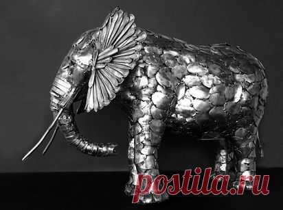 These Animal Sculptures Made Entirely Out Of Cutlery Will Amaze You