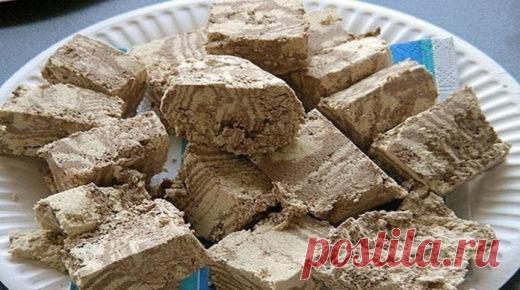 Халва в домашних условиях 

Моя мама просто обожает восточное лакомство под названием халва, но покупая в магазине, никогда не знаешь точно, что входит в состав. Поэтому она, вооружившись интернетом и кулинарными книгами, нача…