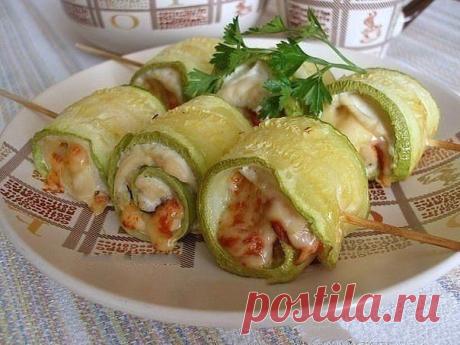 ВКУСНЫЕ РУЛЕТИКИ ИЗ КАБАЧКОВ С КУРИНЫМ МЯСОМ / Свежие рецепты