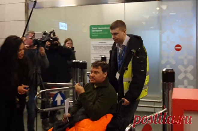 Выживший пилот Беляков: причиной крушения Falcon стала проблема с топливом. Пилоты до последних минут перед крушением принимали меры по экстренной посадке самолета.