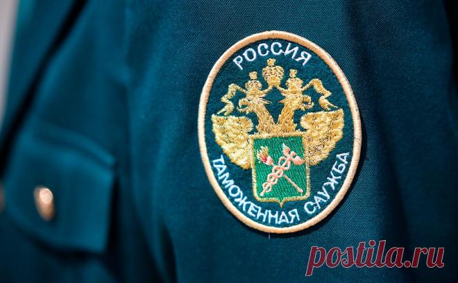 Главного финансиста центральной таможни отправили под домашний арест. Дорогомиловский суд Москвы отправил под домашний арест начальника финансово-бухгалтерской службы Центрального таможенного управления (ЦТУ) ФТС Василия Филатова, сообщает пресс-служба столичных судов общей юрисдикции.