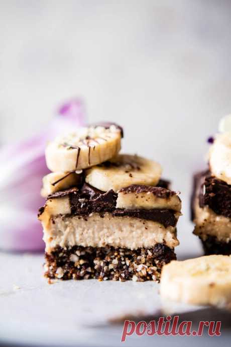 Raw Chocolate Banana Cashew Cream Pie Bars. - Half Baked Harvest