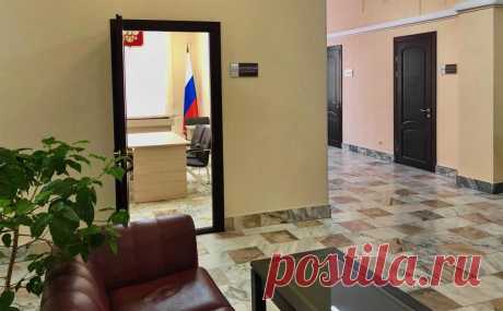 Суд запретил сделку с «дочкой» СУЭК из-за связи с недружественным Кипром. Росреестр остановил сделку по продаже недвижимости с участием «дочки» СУЭК из-за того, что ее конечным владельцем является зарегистрированная на недружественном Кипре компания. Арбитражный суд признал правомерность этого решения