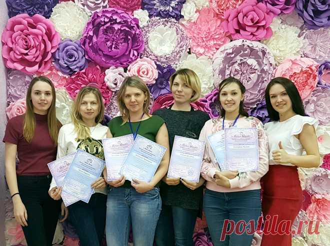 Работа в Академии кипит, и всё больше молодых мастеров выходят от нас готовыми на 200% к летнему сезону! Кстати, он уже не за горами! 😉 поздравляем девочек с приобретением новой профессии, желаем терпения и всегда идти только вперед! А вот и имена наших мастериц 😊