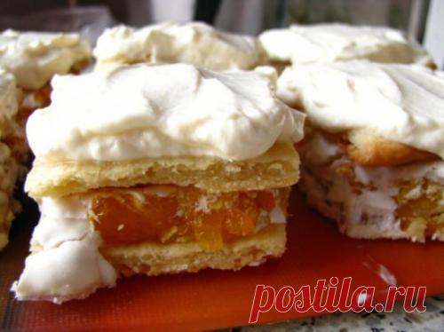 Рецепт: Пирог с курагой и яблоками закрытый, Как приготовить крем для Пирога - Рецепты тортов