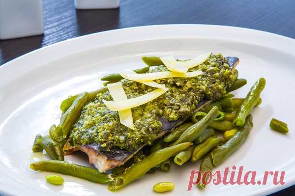 Фантастически вкусная рыбка. Скумбрия запеченная в соусе песто