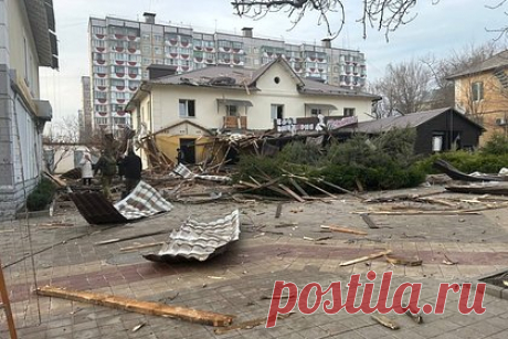 Школьников из Белгорода отправят в детские лагеря других регионов России. Школьников из Белгорода отправят в детские лагеря других регионов России на фоне атак со стороны Украины. Об этом сообщил губернатор Вячеслав Гладков в соцсетях. По его словам, принять учащихся согласились власти Воронежской, Калужской, Тамбовской и Ярославской областей.