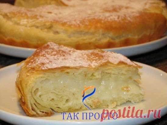 Фытыр по-египетски: лакомство, которое покорит твое сердце раз и навсегда!
Фытыр — это египетская сладость, которая в классическом варианте готовится с кремом «Магалябия». От этого рецепта можно отойти и приготовить слоеный пирог фытыр как с любой сладкой начинкой, так и с соленой. Фытыр можно делать с мясом, брынзой, капустой или любой другой начинкой на твой вкус. Но сегодня «Так Просто!» подготовил для тебя традиционный рецепт сладкого фытыра с кремом. Десерт получается безумно вкусным и очен