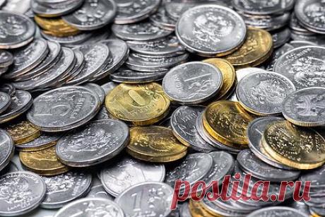 В России создали цифровой рубль. Для чего он нужен и когда им можно будет воспользоваться?. Госдума 11 июля приняла сразу во втором и третьем чтениях закон, создающий основу для внедрения в России цифрового рубля. Он вступит в силу с 1 августа 2023 года. Цифровой рубль будет являться альтернативной формой национальной валюты наряду с наличными и безналичными рублями.