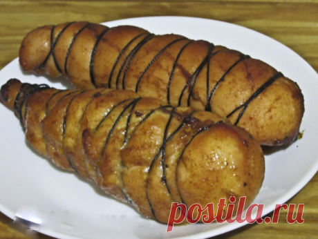 Бастурма из курицы в духовке

Простой рецепт отличной закуски на все случаи жизни - пикантная пряная курочка! Смотрим и записываем рецепт приготовления бастурмы из курицы в духовке.

Ингредиенты:
Куриная грудка — 800 Грамм
Вода — 3 Стакана
Перец горошком — 1 Чайная ложка
Соль — 2 Ст. ложки
Сахар — 2 Ст. ложки
Лавровый лист — 2-3 Штук
Мед — 2 Ст. ложки
Оливковое масло — 2 Ст. ложки
Соевый соус — 1 Ст. ложка
Паприка — 1 Ст. ложка
Чеснок — 2-3 Зубчиков

Количество порций: 3-4...