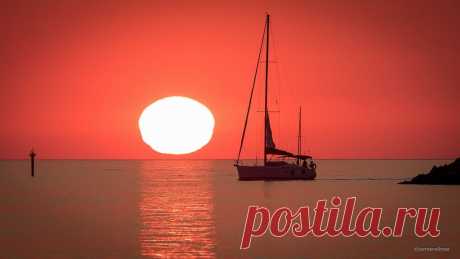 Sailing to the sun | Flickr - Photo Sharing!