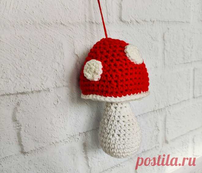 PDF Грибок крючком. FREE crochet pattern; Аmigurumi toy patterns. Амигуруми схемы и описания на русском. Вязаные игрушки и поделки своими руками #amimore - гриб, мухомор из обычной пряжи, поганка, грибы.