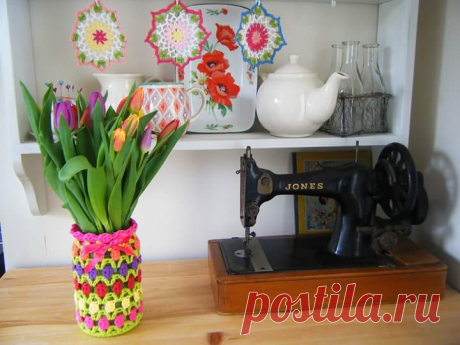 (3) Facebook