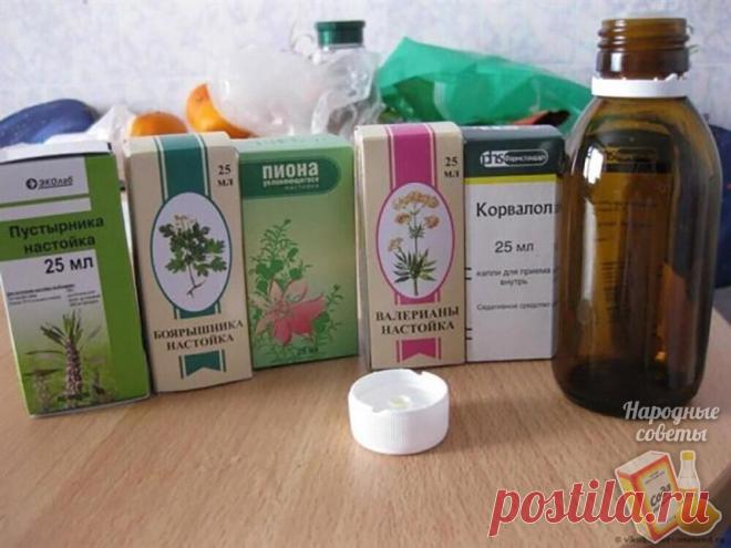 Не хочешь умереть от тромбов - просто пей этот напиток 
 
Народная медицина предлагает универсальный коктейль от многих заболеваний. 
 
Нужно смешать в одной бутылке (желательно тёмного стекла) аптечные настойки: 
 
• по 100 мл. пустырника, • валерианы, • боярышника, • пиона уклоняющегося, 
 
• 50 мл. листа эвкалипта и • 25 мл. травы мяты перечной 
 
Добавьте 10 бутонов гвоздики (пряность при не переносимости можно не добавлять) корвалол по желанию.. Настаивайте смесь 2 не...
