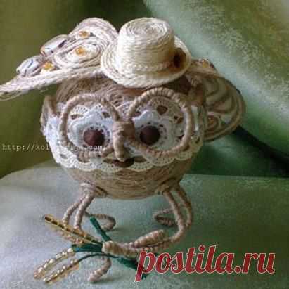 Муха из джутовых ниток (мастер-класс).
http://kollekcija.com/muha-iz-dzhutovyih-nitok-master-klass-olgi-kashtanovoy/