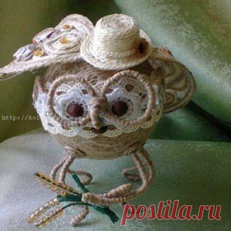 Муха из джутовых ниток (мастер-класс).
https://kollekcija.com/muha-iz-dzhutovyih-nitok-master-klass-olgi-kashtanovoy/