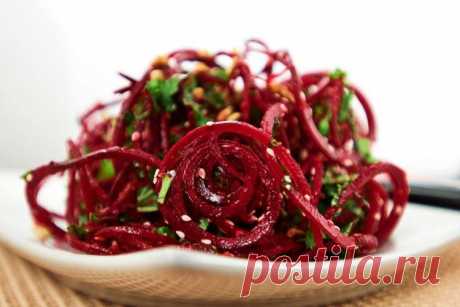 Салаты из вареной свеклы - 20 простых и вкусных рецептов