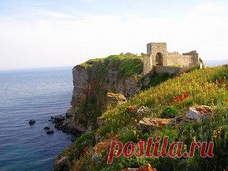 БОЛГАРИЯ - это древняя дружба с Россией и радушие местных жителей, Солнечный берег и Золотые пески, недорогие лечебные курорты, высокий гостиничный сервис и обширная экскурсионная программа.