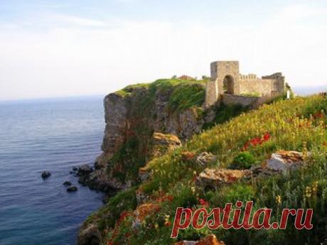 БОЛГАРИЯ - это древняя дружба с Россией и радушие местных жителей, Солнечный берег и Золотые пески, недорогие лечебные курорты, высокий гостиничный сервис и обширная экскурсионная программа.