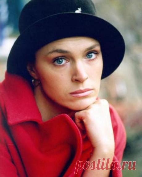 Звезда «Кухни» Марина Могилевская именинница: самые яркие роли и личная жизнь актрисы