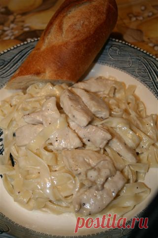 Альфредо соус и курица.