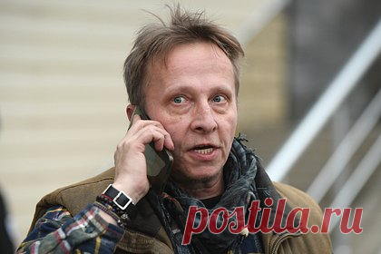 Дочь Охлобыстина рассказала о попадании актера под обстрел в Донбассе. Дочь российского актера Ивана Охлобыстина Евдокия рассказала о том, как артист попал под обстрел в Донбассе, куда приехал вместе с супругой с целью передачи гуманитарной помощи. Родственница актера сообщила, что Охлобыстин «словил пулю», а также отметила, что его спас бронежилет.