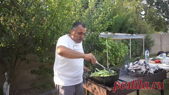 Сочный шашлык из цыплёнка с гарниром из тушеной фасоли.Рецепт от Жоржа