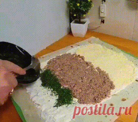 Рулеты из лаваша с рыбой, намного вкуснее чем обычная мимоза. 
На заметку хозяюшке