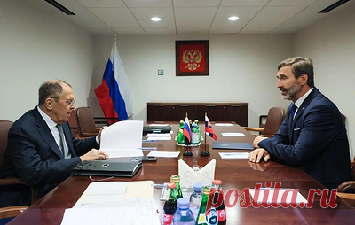 Лавров проводит встречу на полях ГА ООН с главой МИД Словакии. МИД РФ также опубликовал фотографию с переговоров