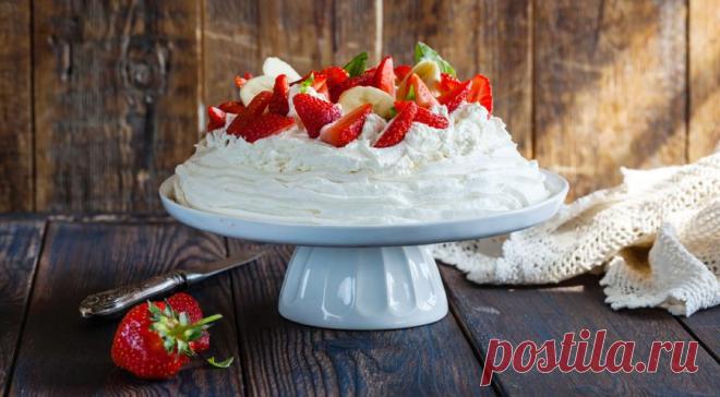Торт Павлова - ПУТЕШЕСТВУЙ ПО САЙТУ. Этот роскошный торт был придуман в 1929 году австралийским поваром в честь Анны Павловой, которая приехала в Австралию с турне. Десерт стал таким же популярным, как и сама знаменитая русская балерина ИНГРЕДИЕНТЫ белки яичные – 4 шт. пудра сахарная – 140 г крахмал кукурузный – 2 ч. л. кристаллическая лимонная […]