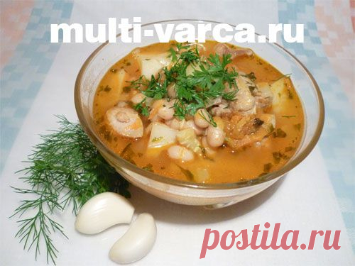 Суп куриный с кабачками и белой фасолью в мультиварке