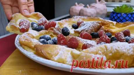 В последнее время блины не жарю, готовлю один "ленивый" блинчик по-фински. Все смешала и в духовку, с ягодами к завтраку в самый раз - Будет вкусно - Медиаплатформа МирТесен