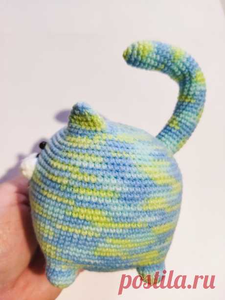 PDF Толстый котик крючком. FREE crochet pattern; Аmigurumi toy patterns. Амигуруми схемы и описания на русском. Вязаные игрушки и поделки своими руками #amimore - маленький котик, котёнок, кот, кошечка, кошка.