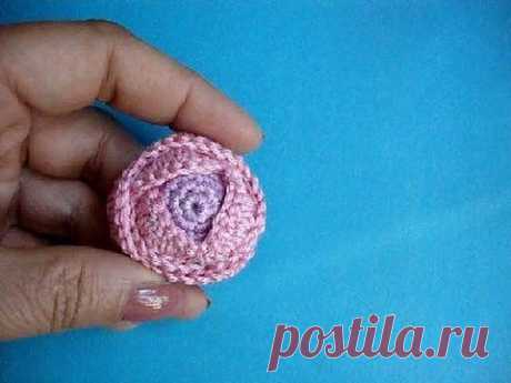 ▶ Вязаный крючком цветок Урок44 Сrochet flower pattern Розочка - YouTube