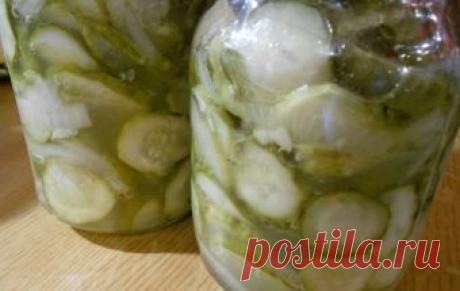 Сырой салат из огурцов на зиму