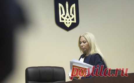 На Украине изменят необходимый уровень IQ для кандидатов в судьи. Украинский президент Владимир Зеленский подписал закон, изменяющий порядок квалификационных экзаменов для кандидатов на должности в апелляционных судах и Высшем антикоррупционном суде (ВАКС).