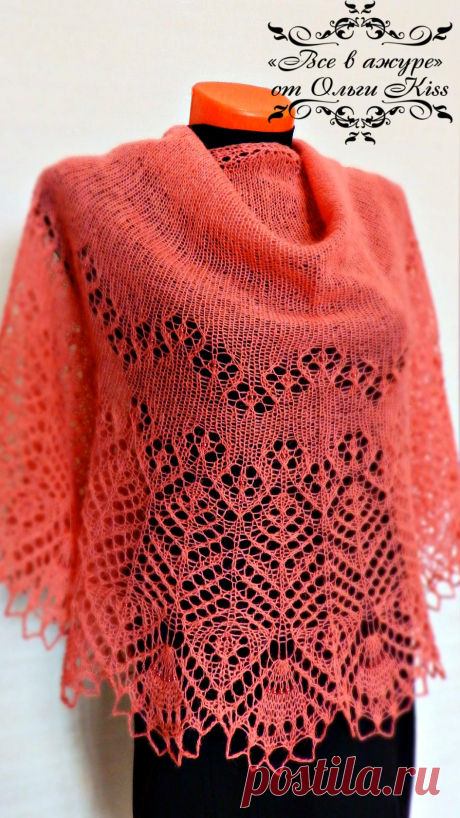 У нас новинка ! "Душистый лиатрис" - шаль из натуральной шерстяной ниточки, украшенная россыпью чешского бисера. Эта модель покоряет с первого взгляда и я уверенна, что она станет любимым аксессуаром в гардеробе. Ведь шаль не только удивительно красивая и теплая, но и благодаря форме, уверенно держится на плечах и отлично драпируется. А еще это оригинальный и душевный вариант подарка к 8 Марта !