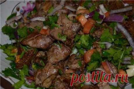 Теплый салат с печенью