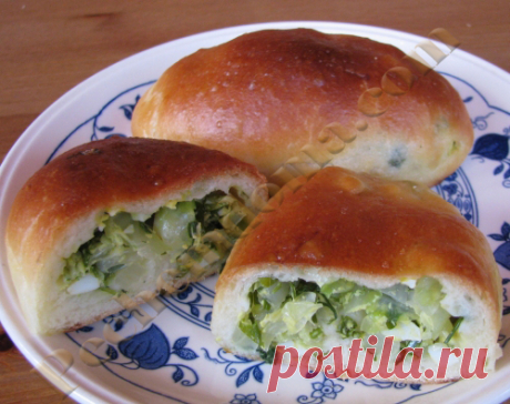 Пирожки с молодой капустой, зеленью и яйцом Я очень люблю пирожки с капустой, пеку их часто и по-разному. Весной и летом, когда есть молодая капуста, вот в таком варианте. Очень вкусно! Попробуйте, вам понравится! Для рецепта вам понадобится: Для теста: 500 г муки 1 чайная ложка сухих дрожжей 50 г воды для опары 250 г молока 50...