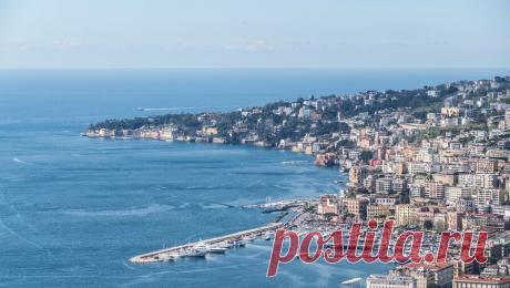 Италия планирует массовую эвакуацию из-за продолжающихся землетрясений вокруг супервулкана. Итальянское правительство планирует возможную массовую эвакуацию десятков тысяч людей, живущих вокруг супервулкана Кампи Флегрей недалеко от Неаполя. Об этом пишет The Guardian. В ближайшие месяцы властями будут предприниматься новые ...