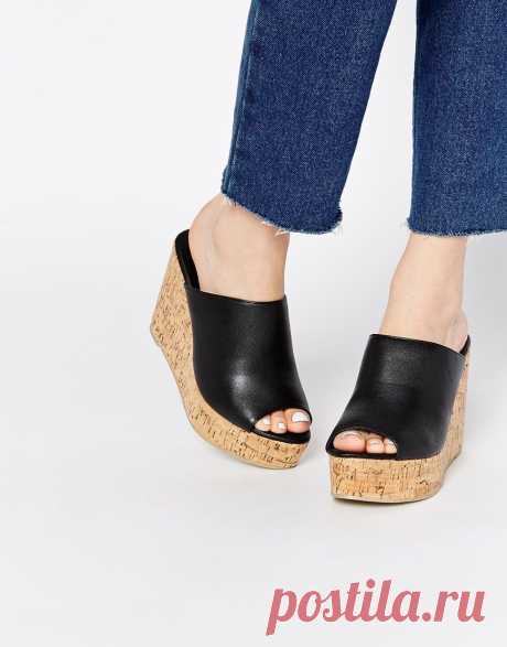 London Rebel | Сандалии на танкетке London Rebel на ASOS