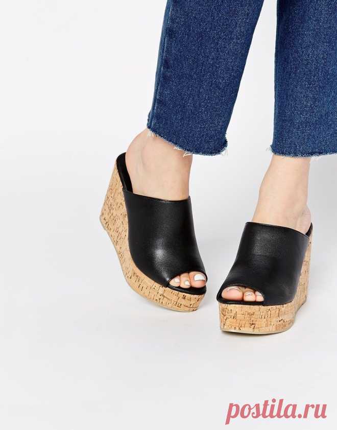 London Rebel | Сандалии на танкетке London Rebel на ASOS