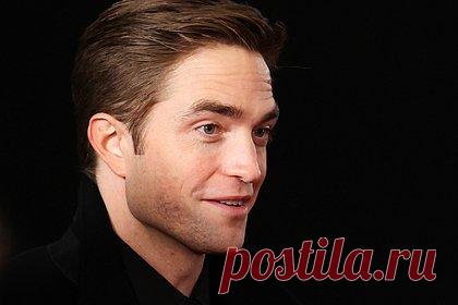 Роберт Паттинсон купил поместье в Голливуде. Британский актер Роберт Паттинсон купил поместье на Голливудских холмах. Он заплатил за объект 5,3 миллиона долларов, сообщает Dirt. Актер приобрел жилье у американской актрисы Мариссы Рибизи, которая владела им с 2018 года. Рибизи при покупке заплатила за жилье на 2,2 миллиона долларов меньше.