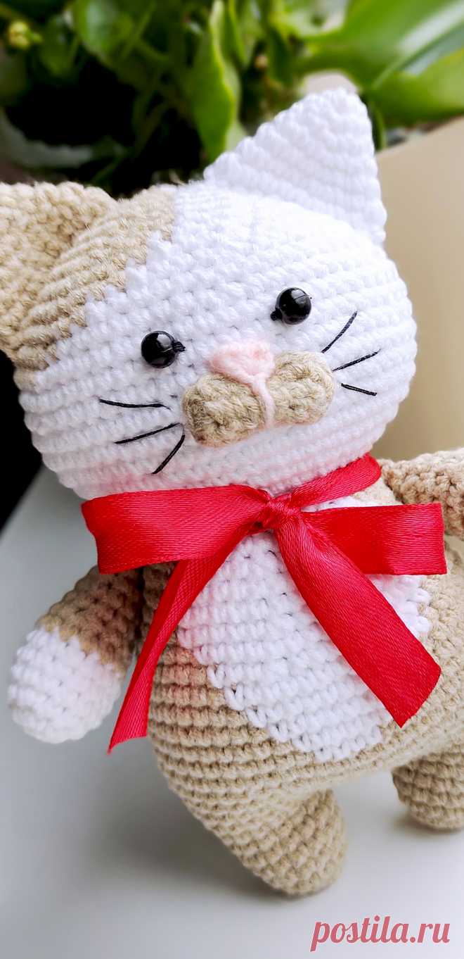 PDF Котик Барсик крючком. FREE crochet pattern; Аmigurumi animal patterns. Амигуруми схемы и описания на русском. Вязаные игрушки и поделки своими руками #amimore - маленький котик, котёнок, кот, кошечка, кошка.