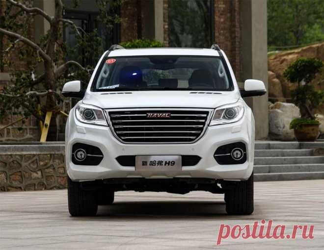Haval H9 2017 – глобальный рестайлинг внедорожника В ряду новых моделей Хавал 2017-2018 года обновленный рамный внедорожник Haval H9, пережил плановый и весьма серьезный рестайлинг, представлен в Поднебесной в первых числах мая. В нашем обзоре фото, ц...